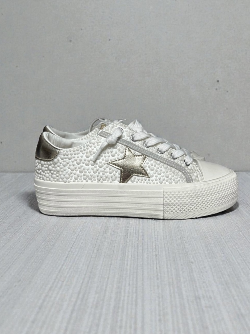 🌻NEW w/box Vintage Havana Amaze 2 Platform Sneakers White Pearl Gold Size 6
